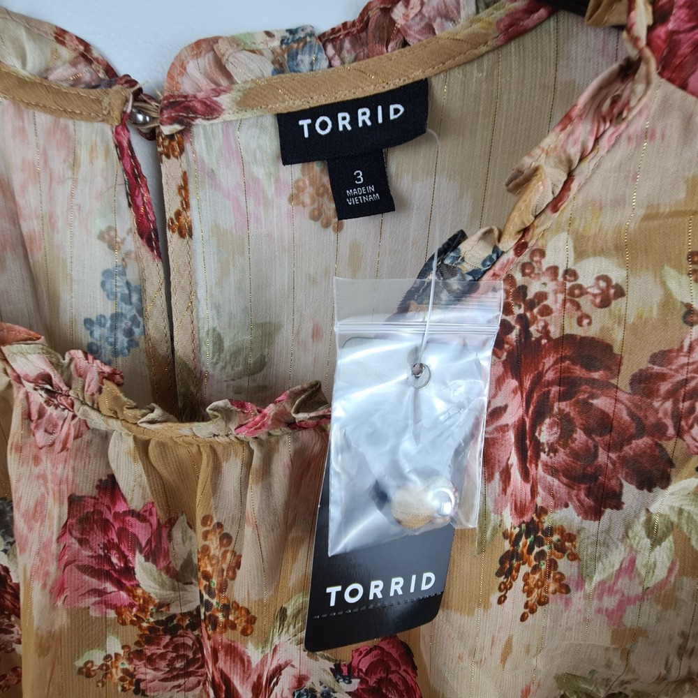 Torrid Women Plus 3 3X Tan Red Floral Chiffon Flutter Sleeve Metallic Blouse NEW - Picture 2 of 9